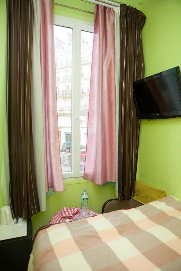 Bed and Breakfast Club246 Paris Saint Martin Екстер'єр фото